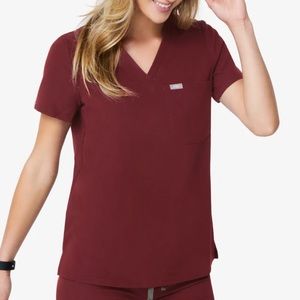 NWT - FIGS - Catarina 1-pocket Top - XS